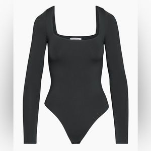 ARITZIA Babaton Contour Squareneck Longsleeve Bodysuit